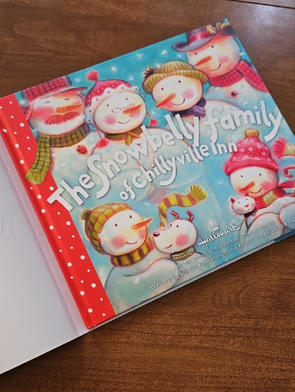 Hallmark “The Snowbelly Family of Chillyville Inn” - Picture 6 of 6